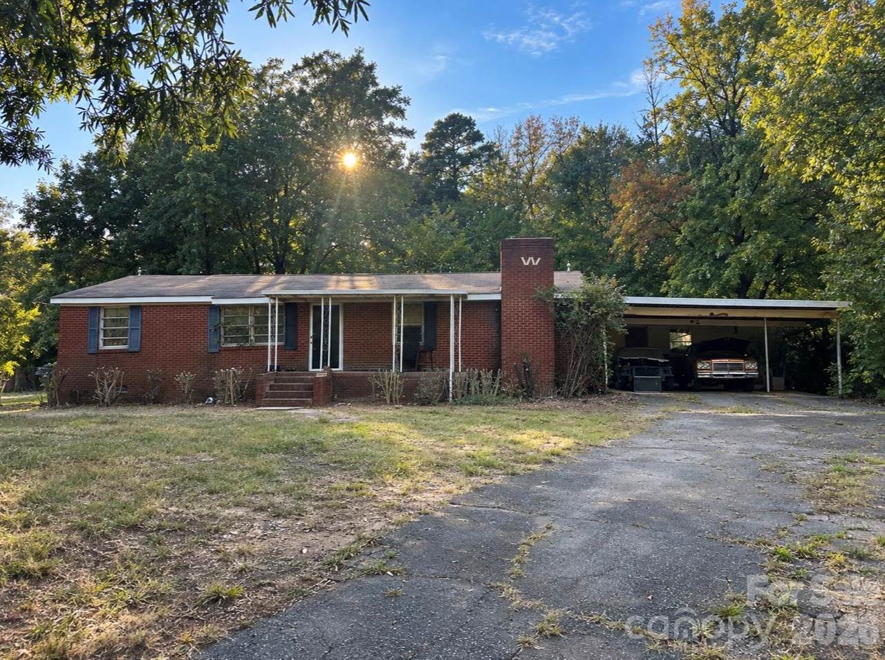 1929 Grace Lane - Photo 1