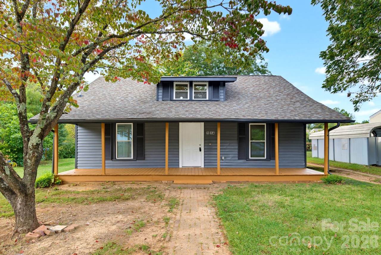 1014 8th Street - Photo 1