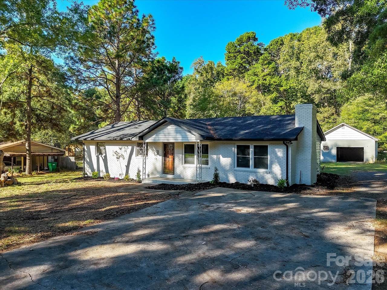205 Oakland Street - Photo 1