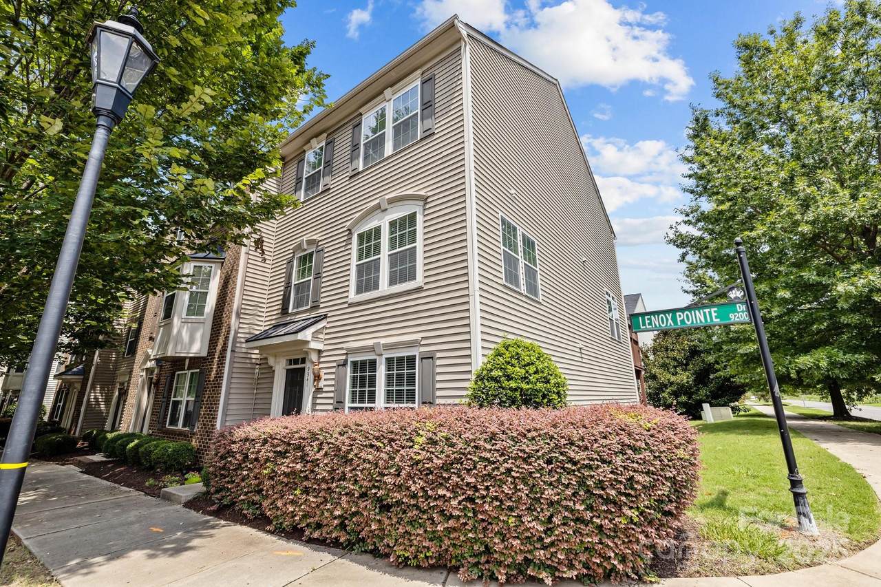 9341 Lenox Pointe Drive - Photo 1
