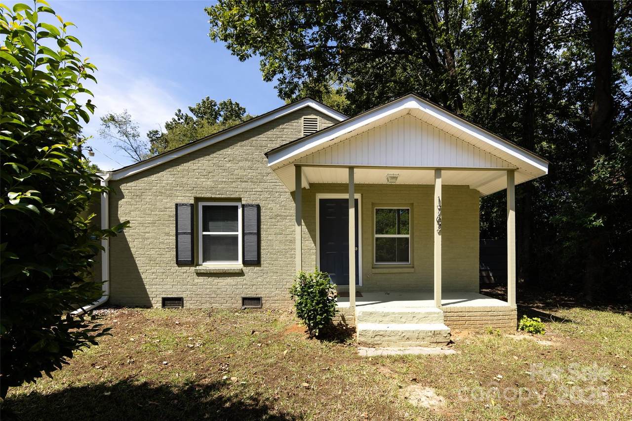 1762 Old Carter Street - Photo 1