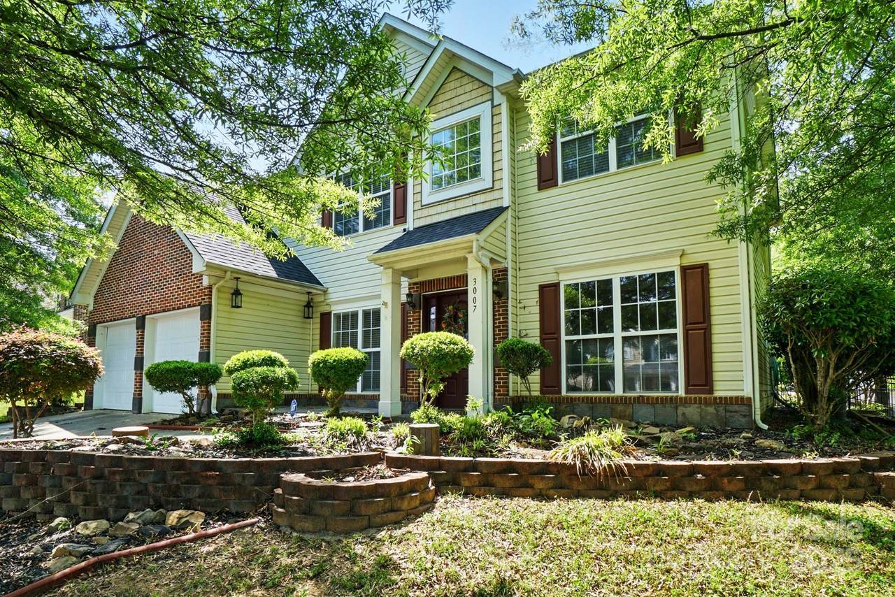 3007 Gambrill Falls Drive - Photo 1