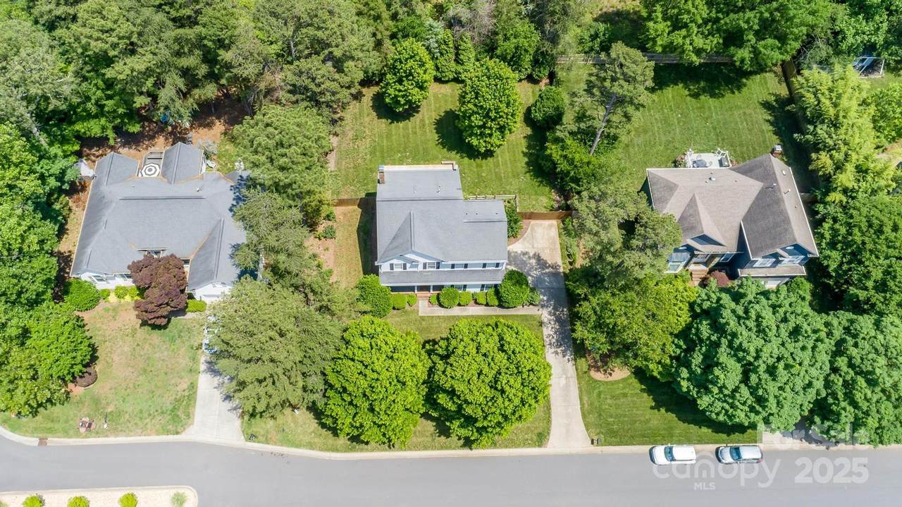 107 Monterey Drive - Photo 1