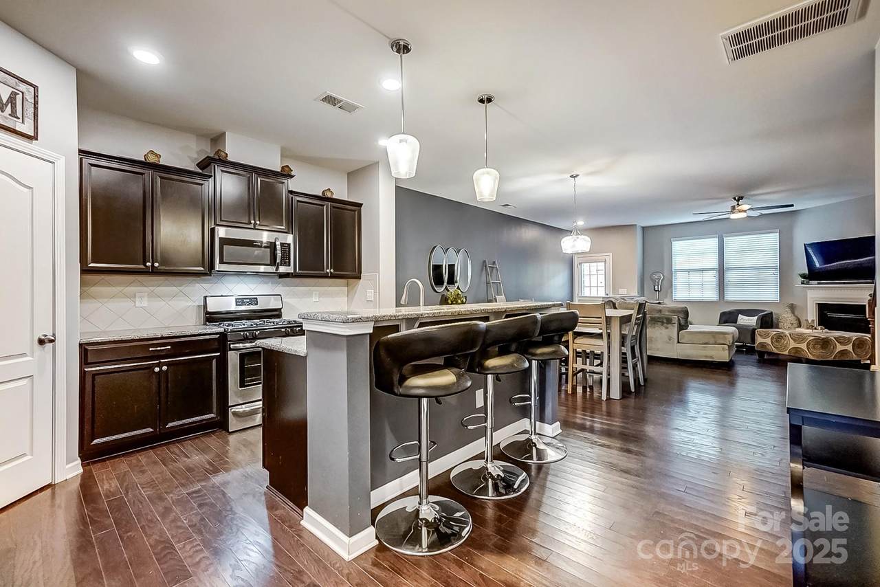 3033 Honeylocust Lane - Photo 1