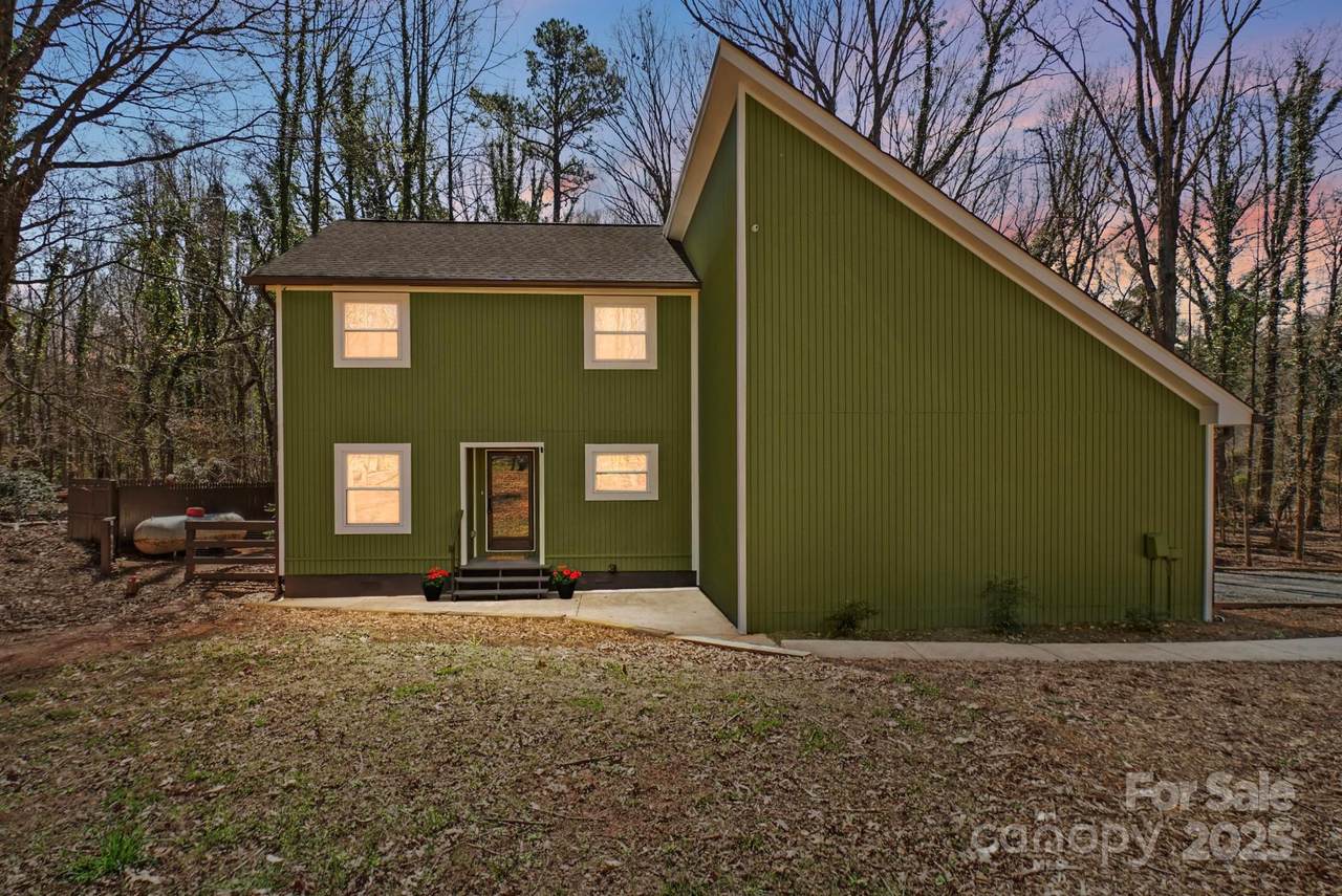 4125 Rivendell Lane - Photo 1