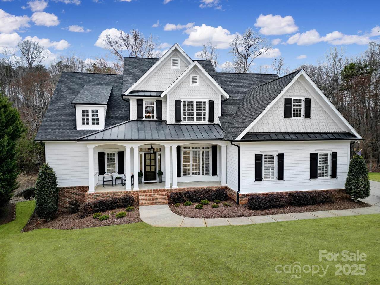 411 Belo Court - Photo 1