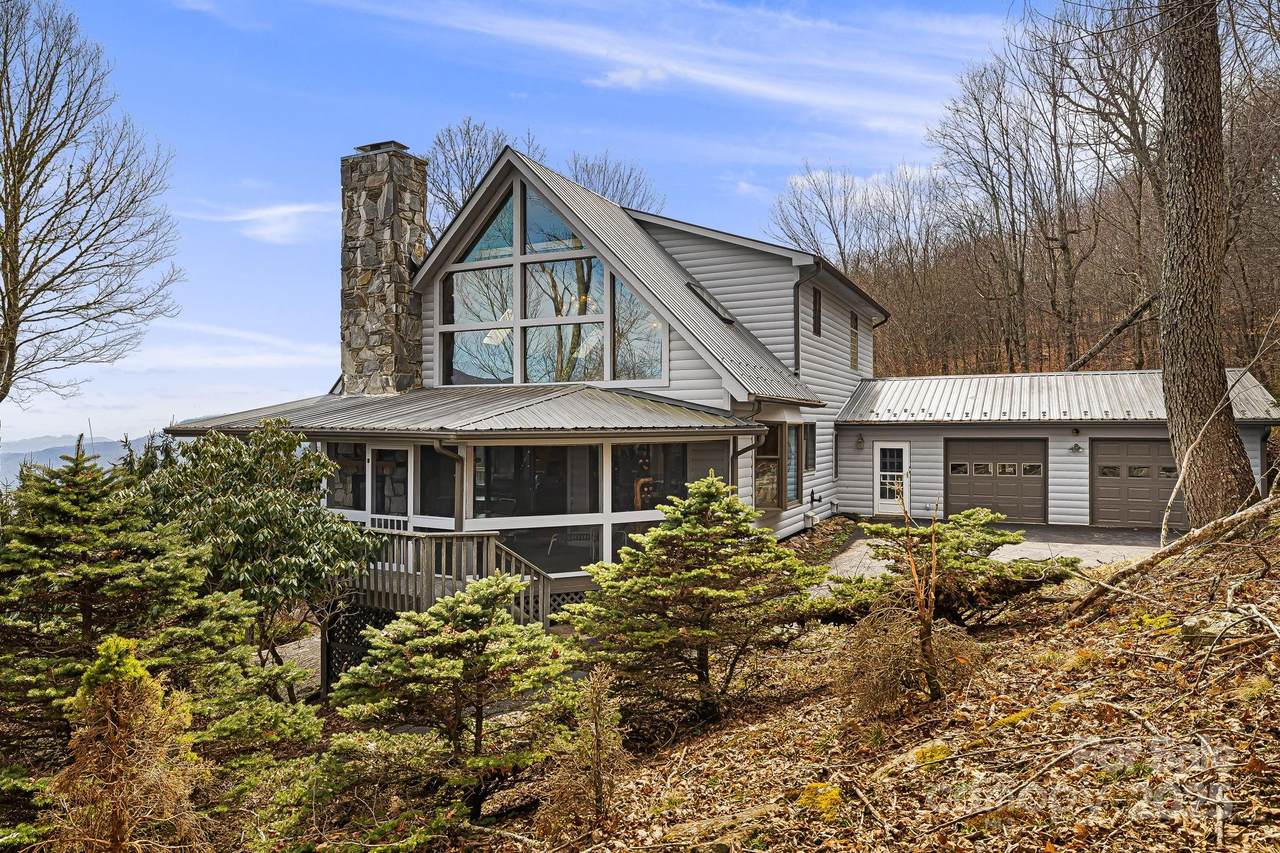 646 Overlook Drive - Photo 1