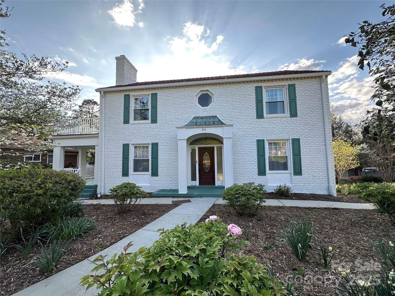 354 Kimberly Avenue - Photo 1