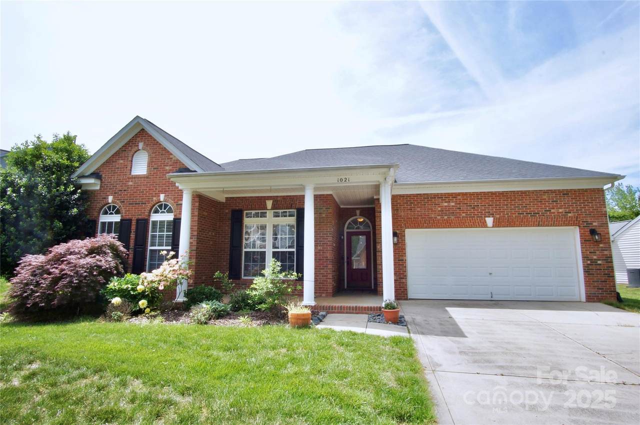 1021 Glen Laurel Drive - Photo 1