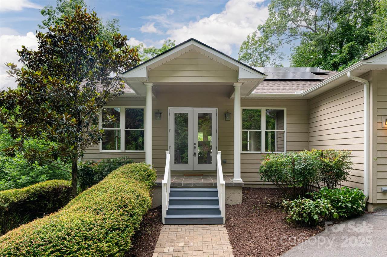 15 Falcon Crest Drive - Photo 1