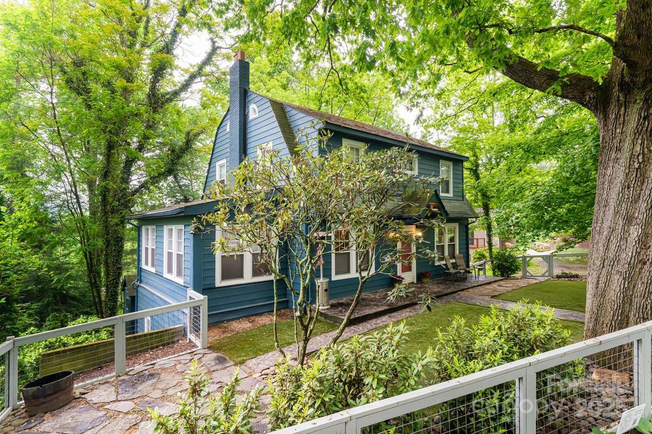 1 Kenilworth Road - Photo 1