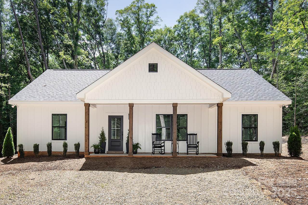 676 Chapel Hill Drive - Photo 1