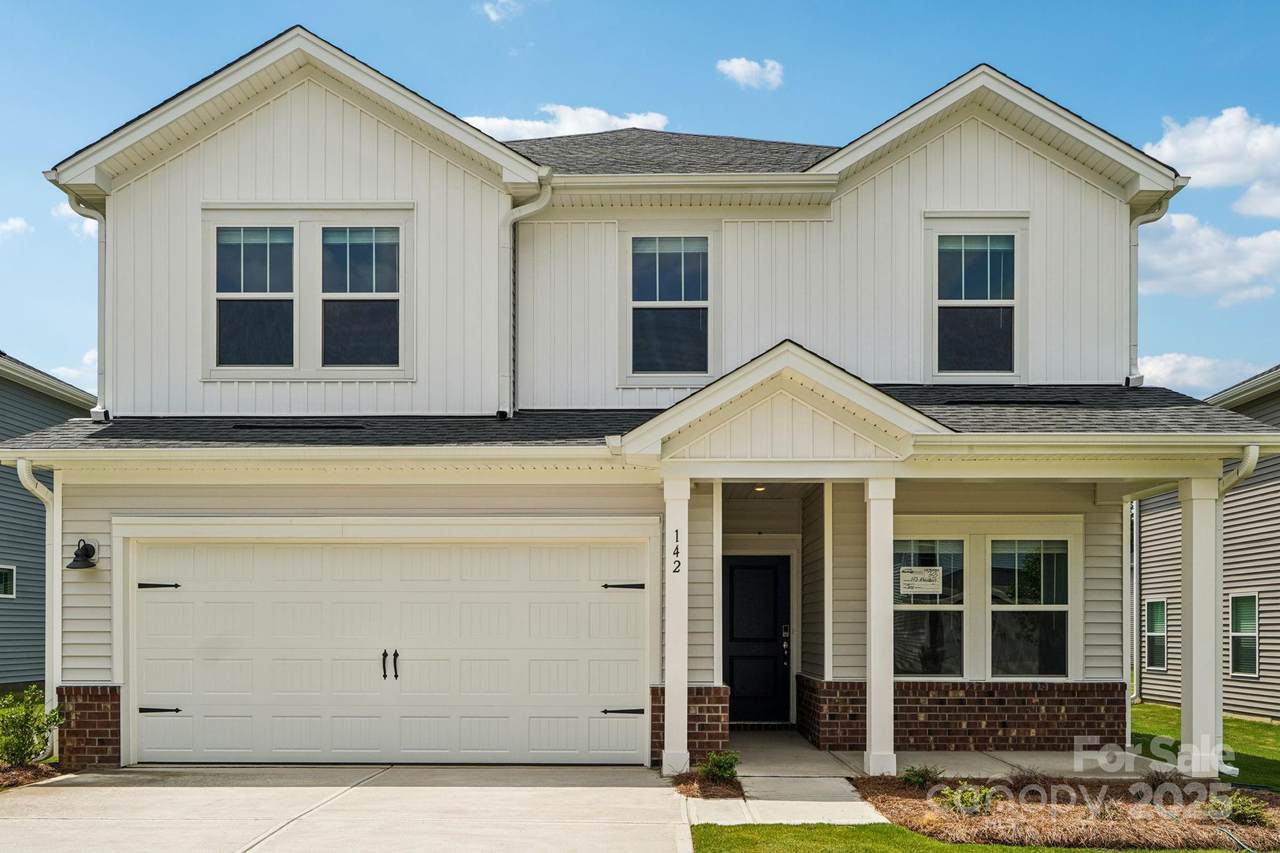 142 Aberdeen Drive - Photo 1