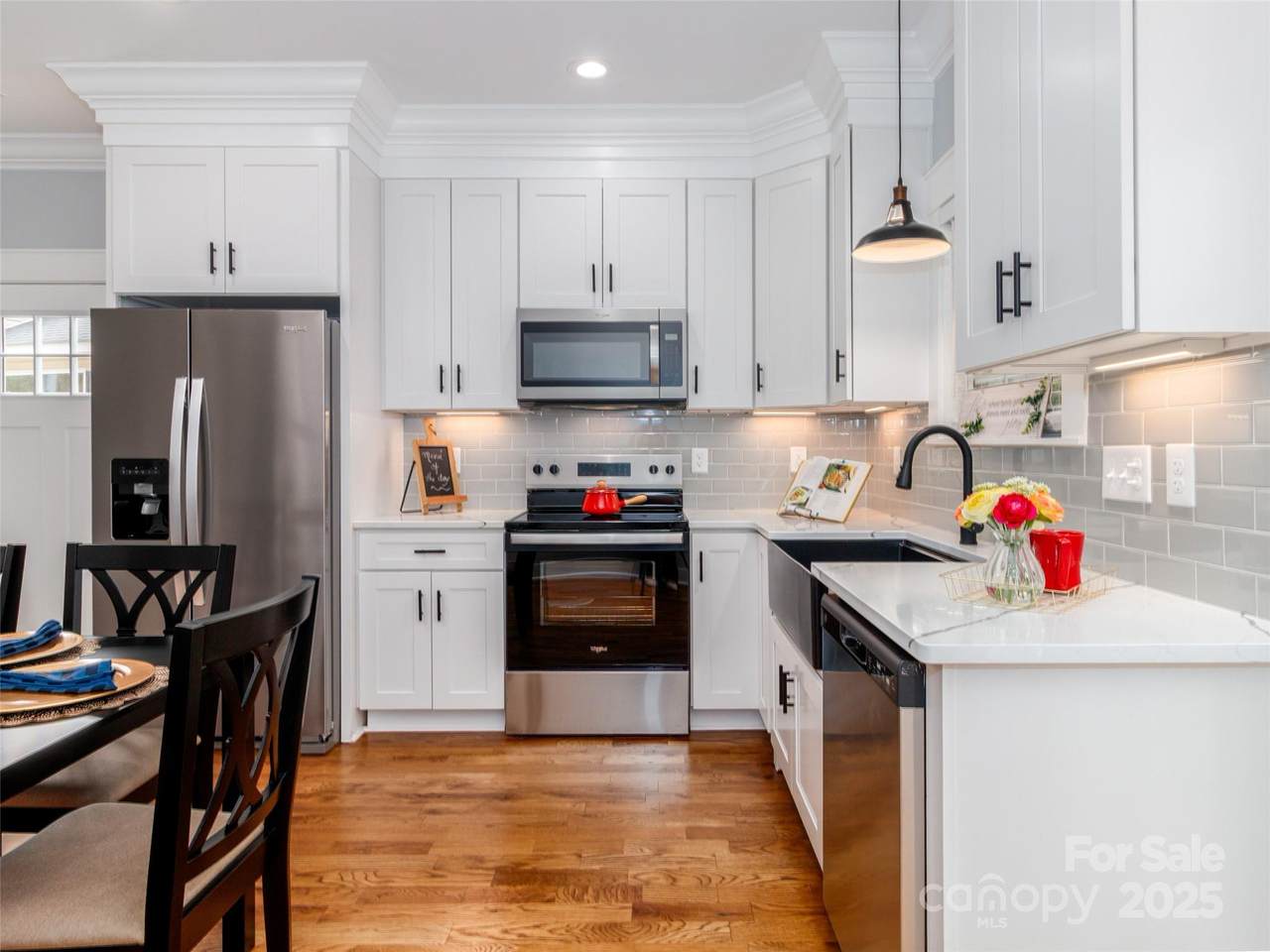 2302 Jordi Way - Photo 1