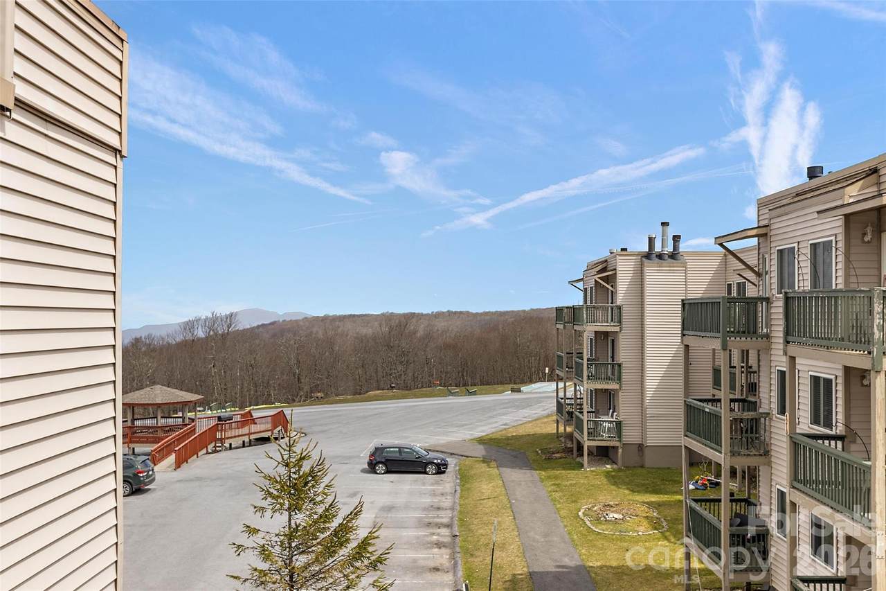 301 Pinnacle Inn Road - Photo 1