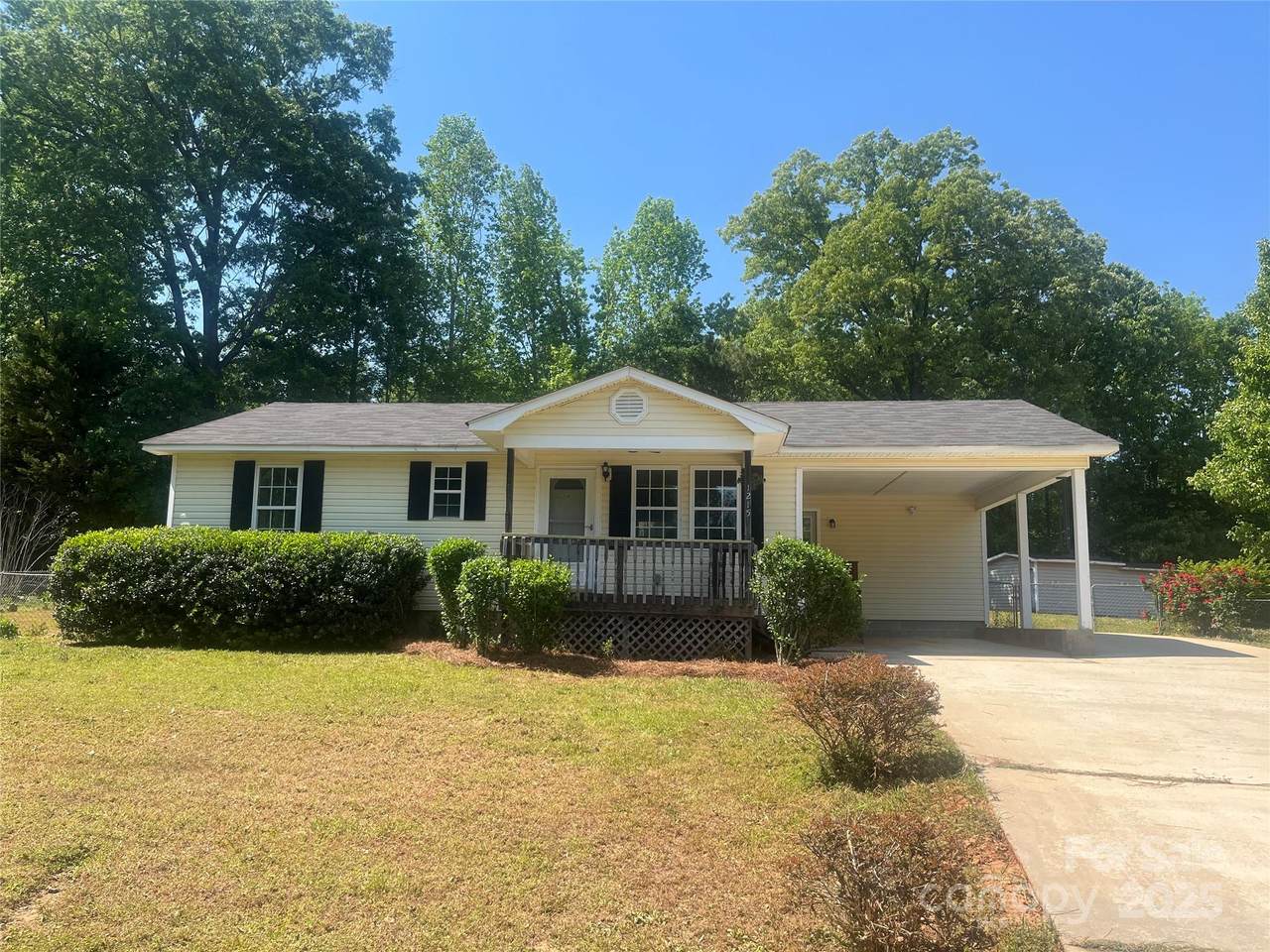 1215 Eastcreek Road - Photo 1