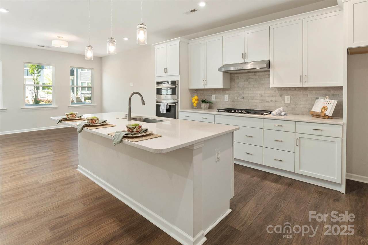 131 Berkeley Avenue - Photo 1