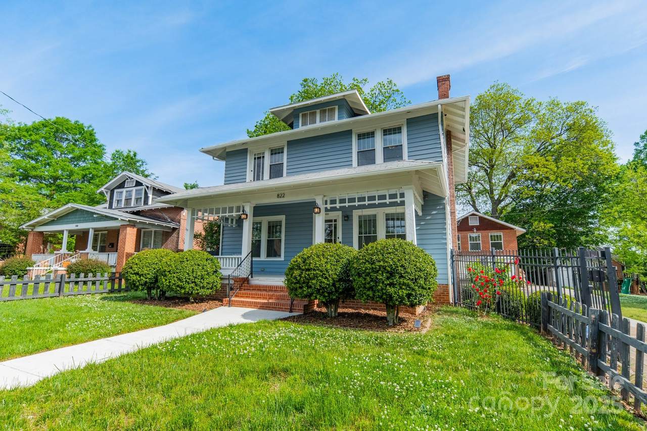 822 Front Street - Photo 1