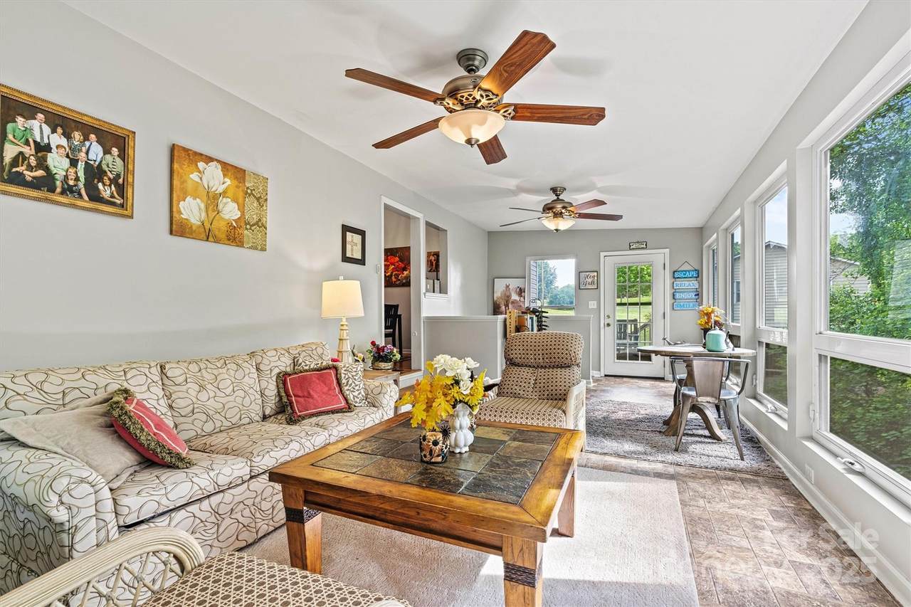 3690 Birchwood Lane - Photo 1