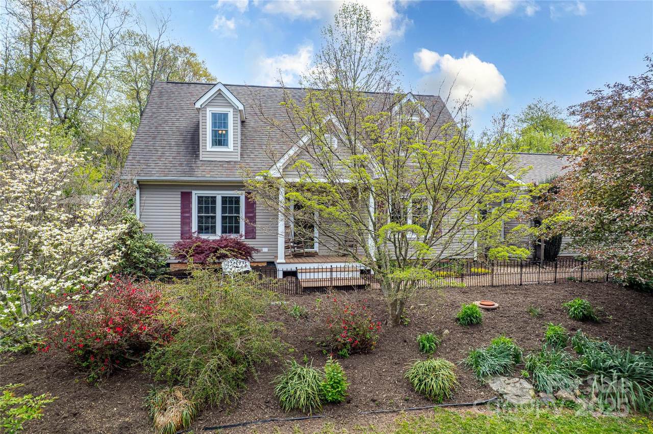 25 Willow Brook Drive - Photo 1