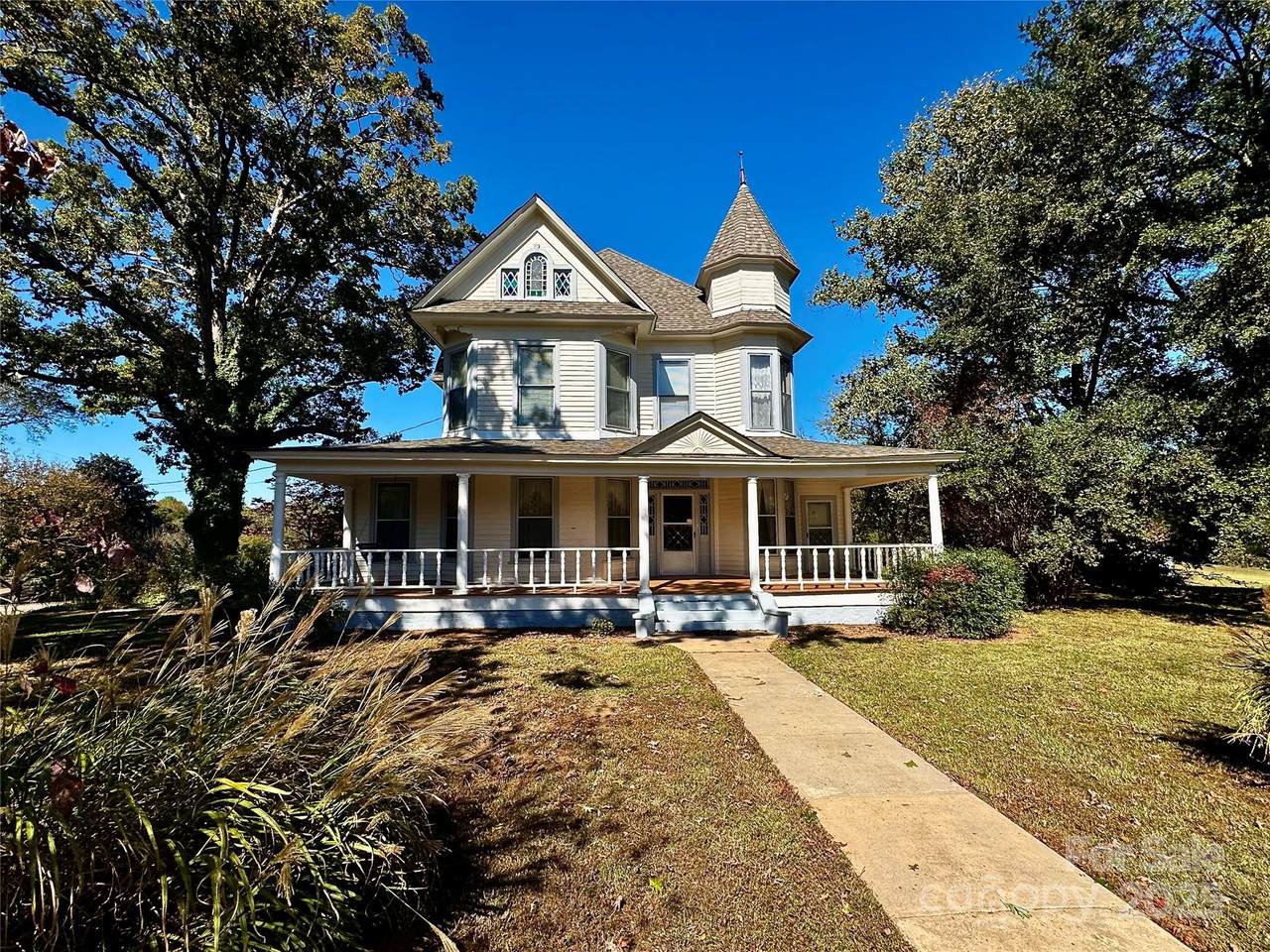 4689 Lakeview Acres Road - Photo 1