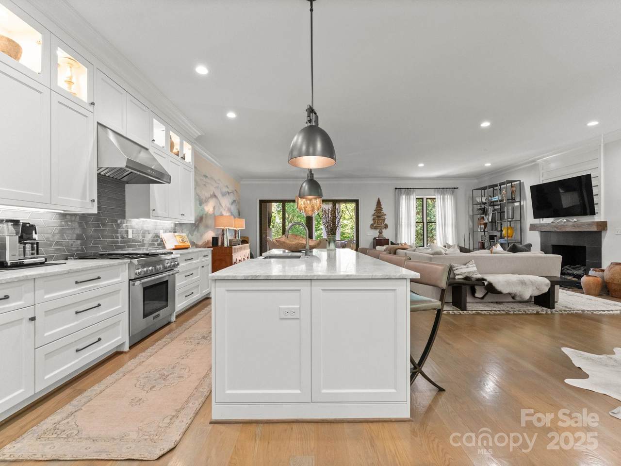 1160 Kings Drive - Photo 1