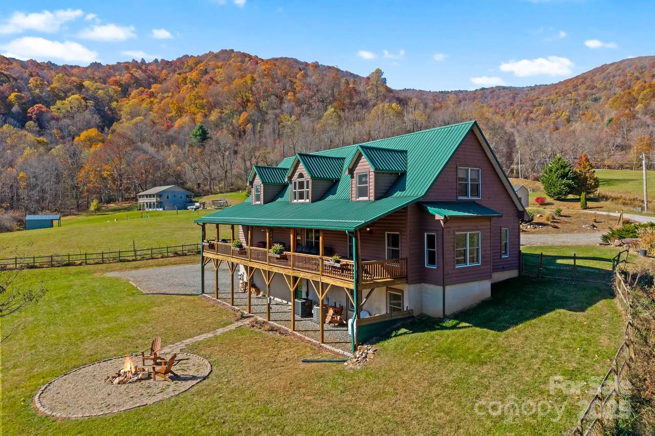 101 Trinity Drive - Photo 1