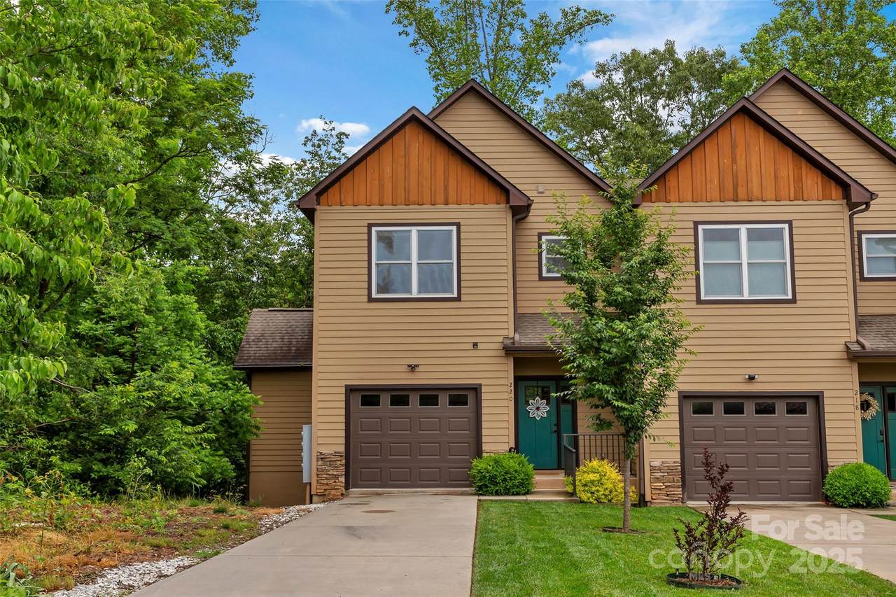 220 Rainbow Terrace - Photo 1