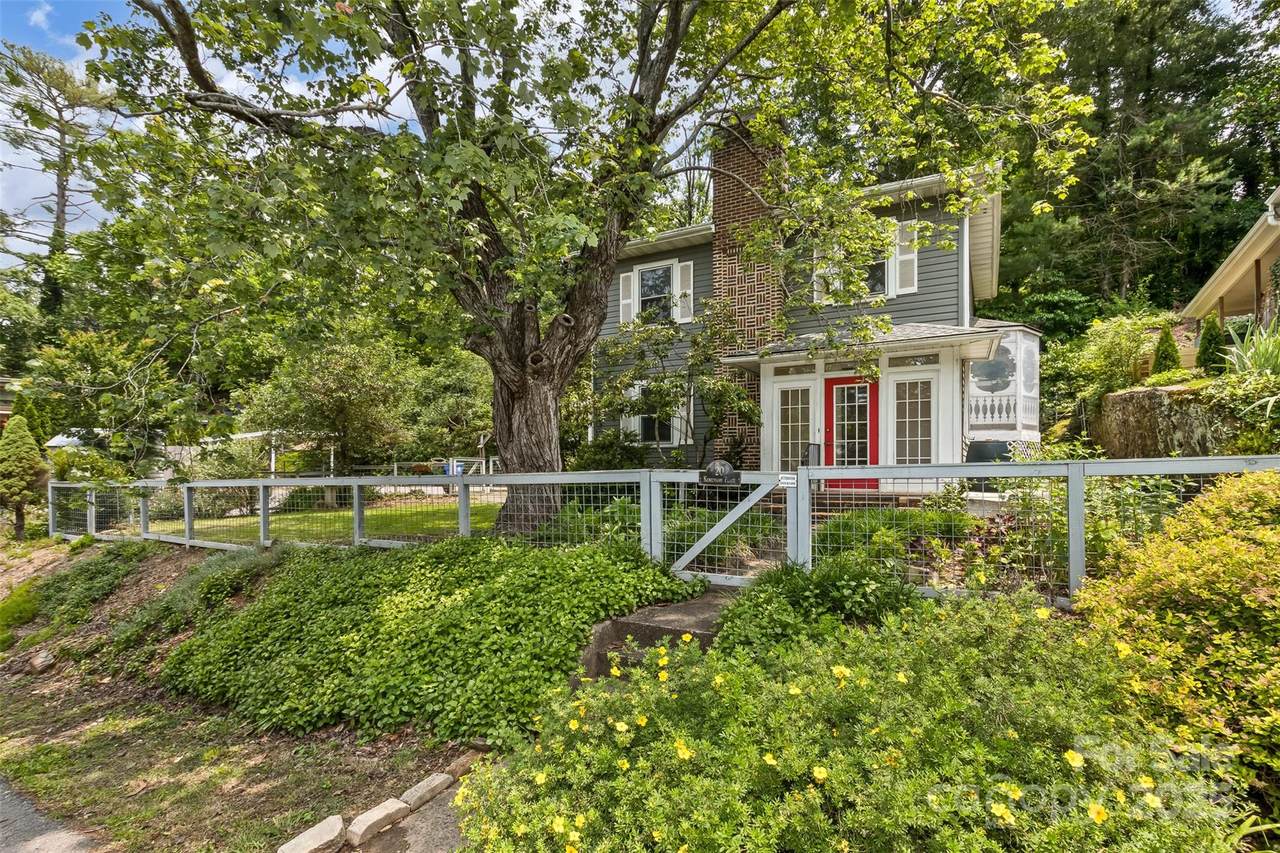 20 Kenilwood Place - Photo 1