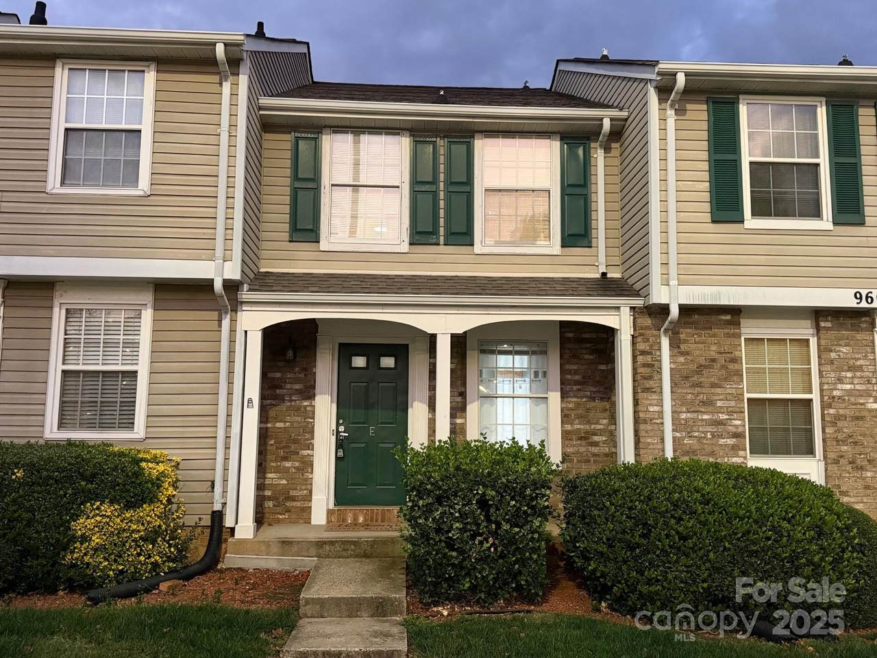 9606 Vinca Circle - Photo 1