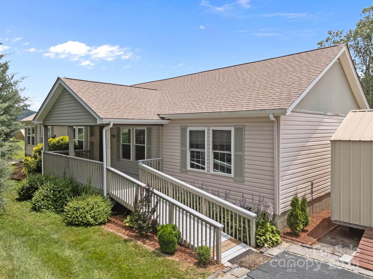 382 Onteora Boulevard - Photo 1