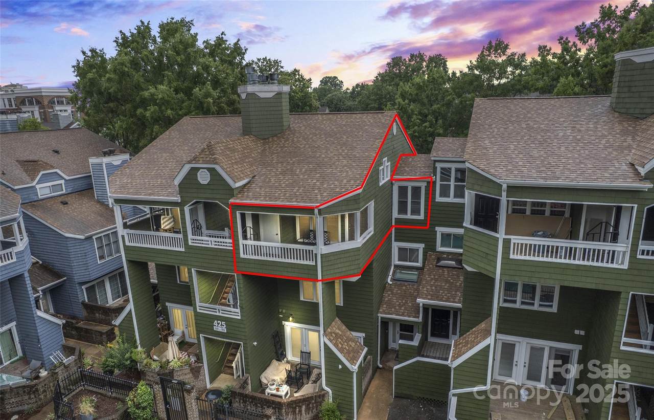 425 8th Street - Photo 1