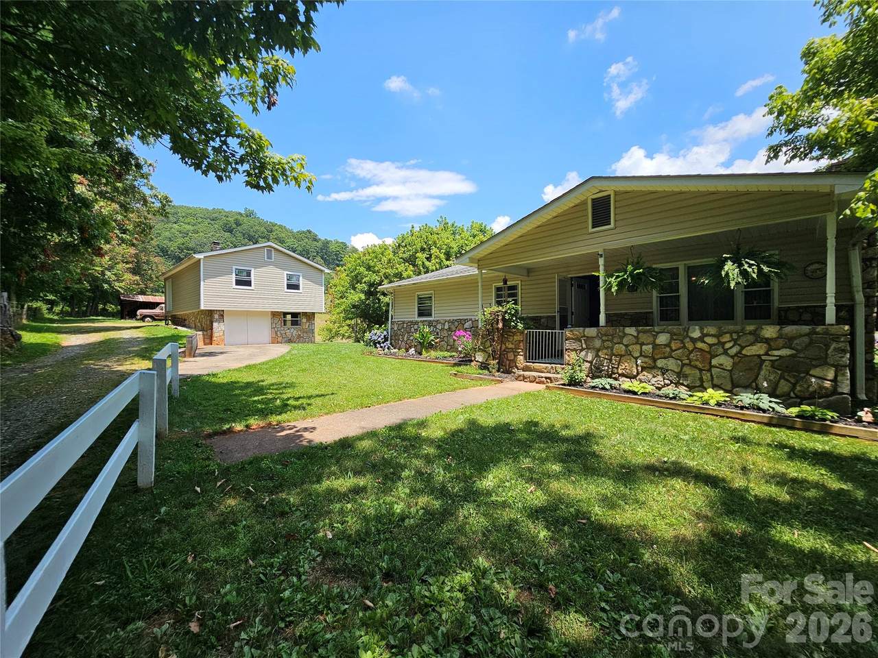 560 Bailey Mountain Road - Photo 1