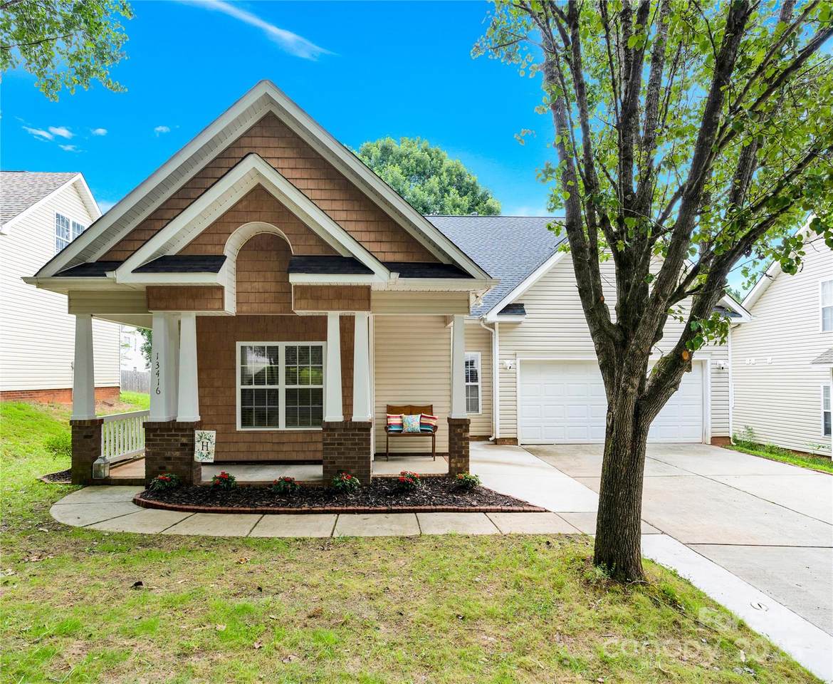 13416 Glenwyck Lane - Photo 1