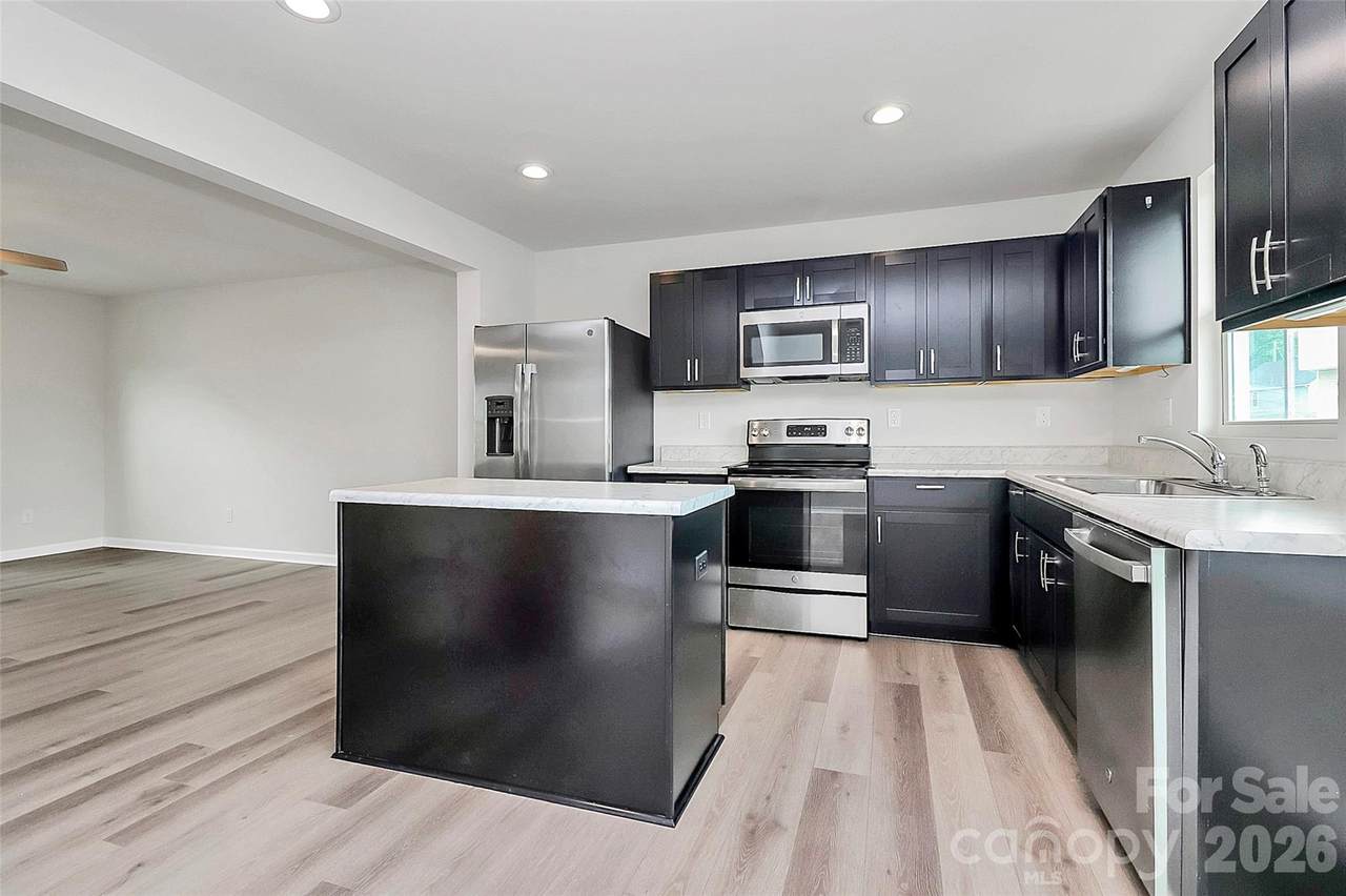 6320 Cutwater Circle - Photo 1