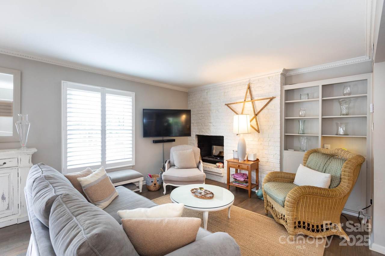 2229 Rexford Road - Photo 1