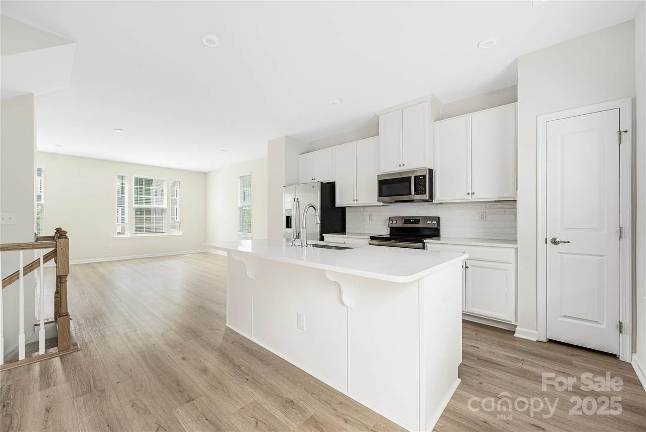 3120 Beeler Lane - Photo 1