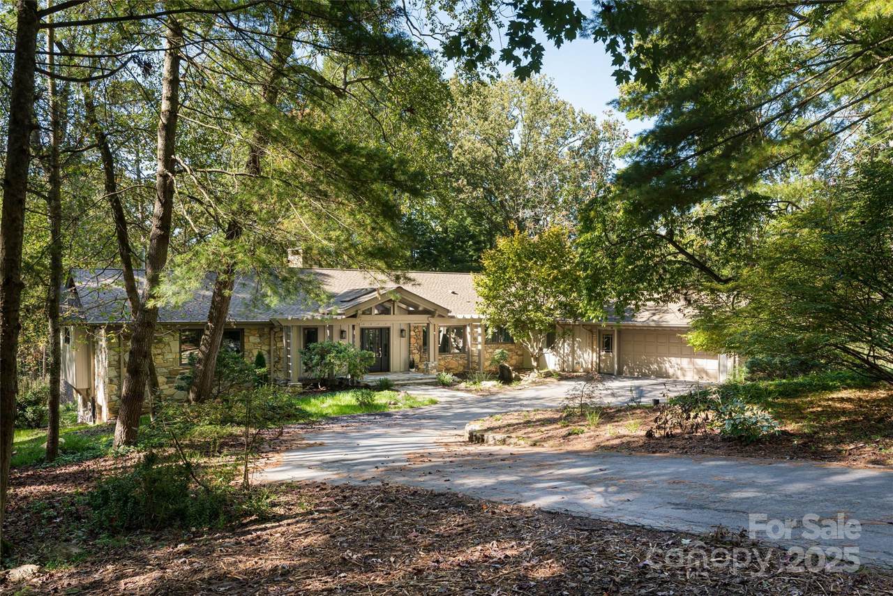 5 Holly Hill Road - Photo 1