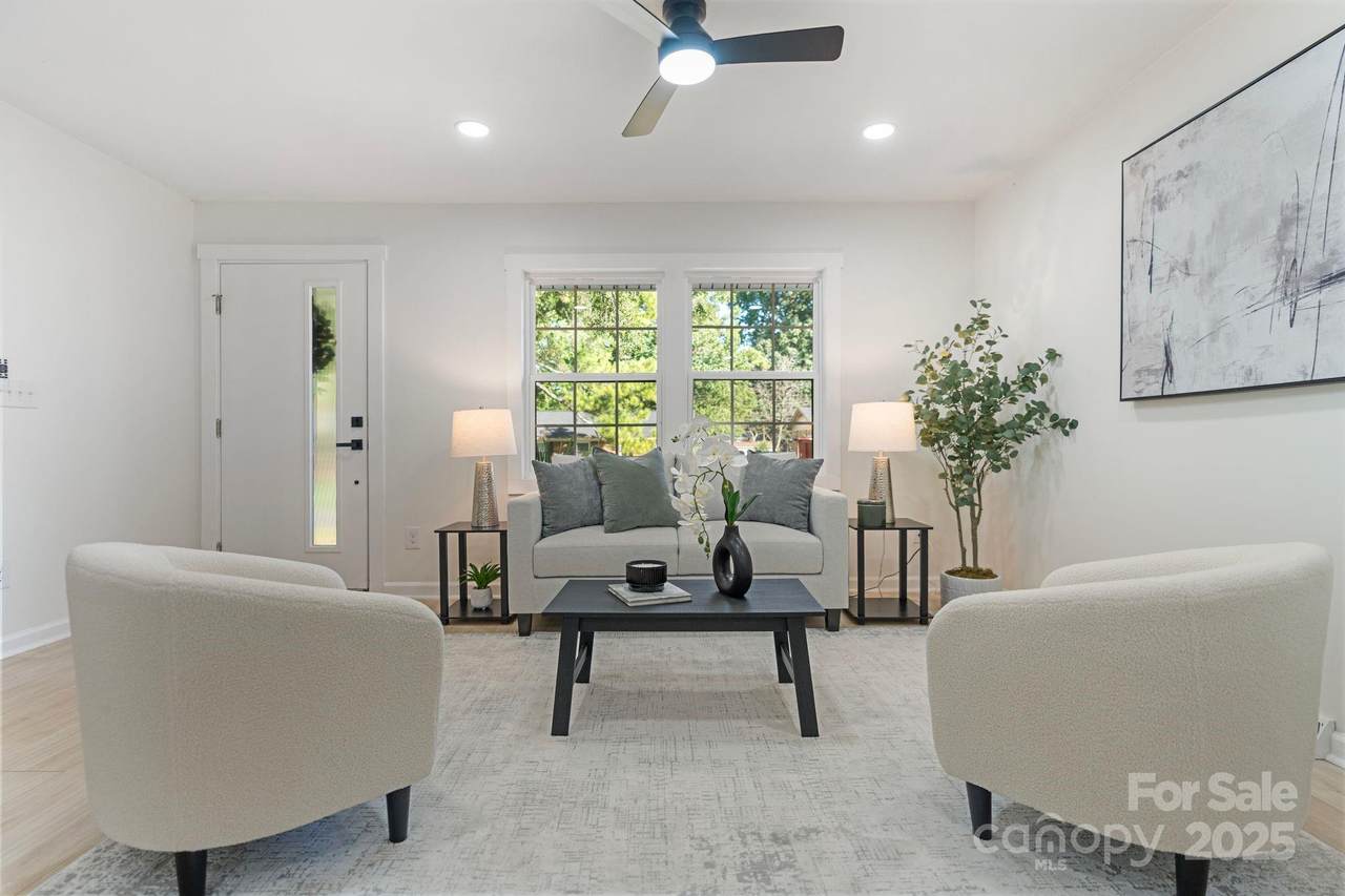 3514 Archer Avenue - Photo 1