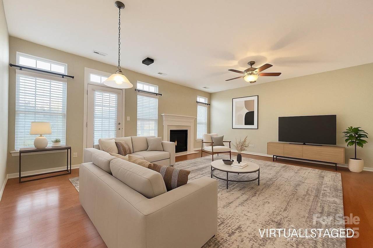 8326 Viewpoint Lane - Photo 1