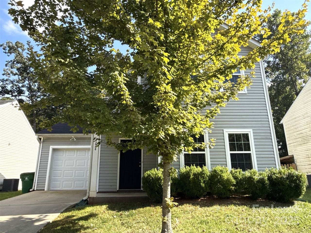 1224 Summerville Road - Photo 1