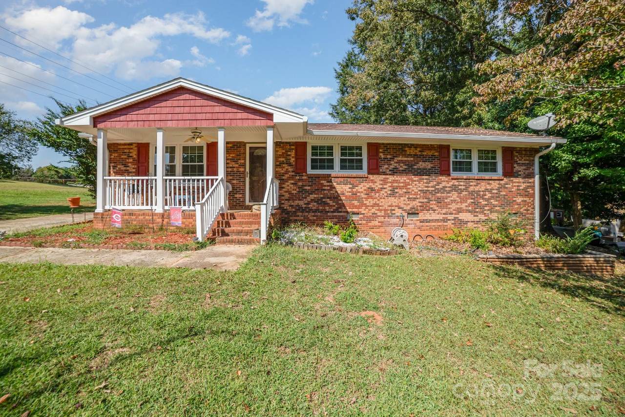 801 Windwood Drive - Photo 1