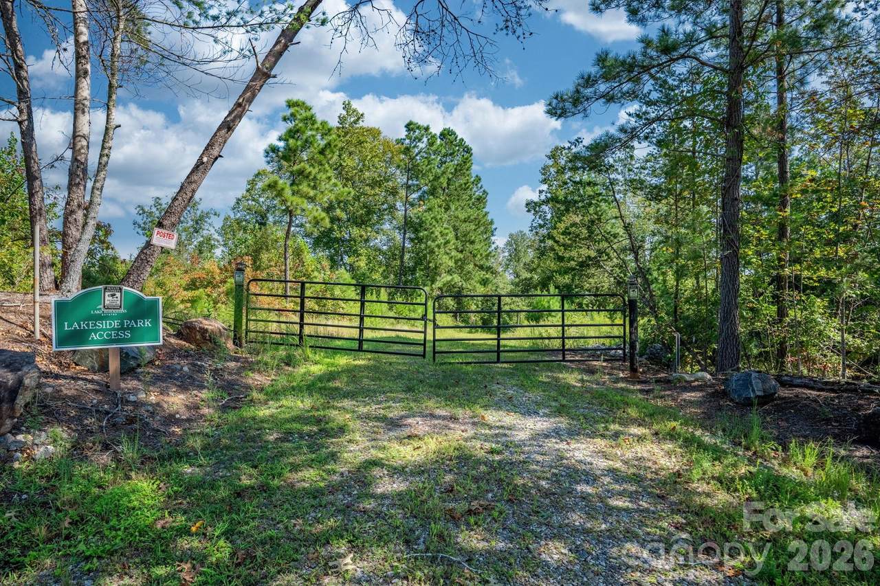 436 Settings Boulevard - Photo 1