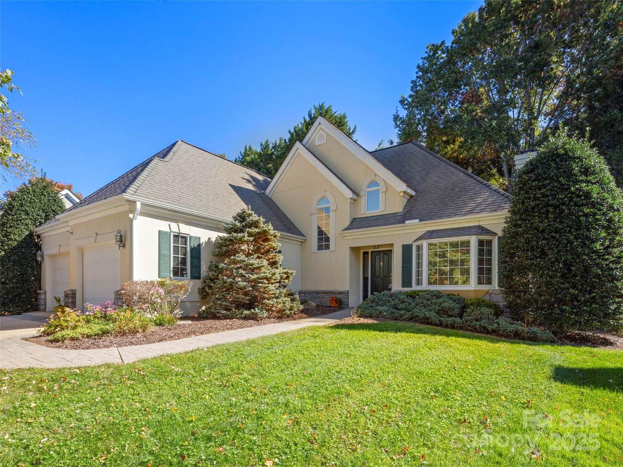 40 Tiverton Lane - Photo 1