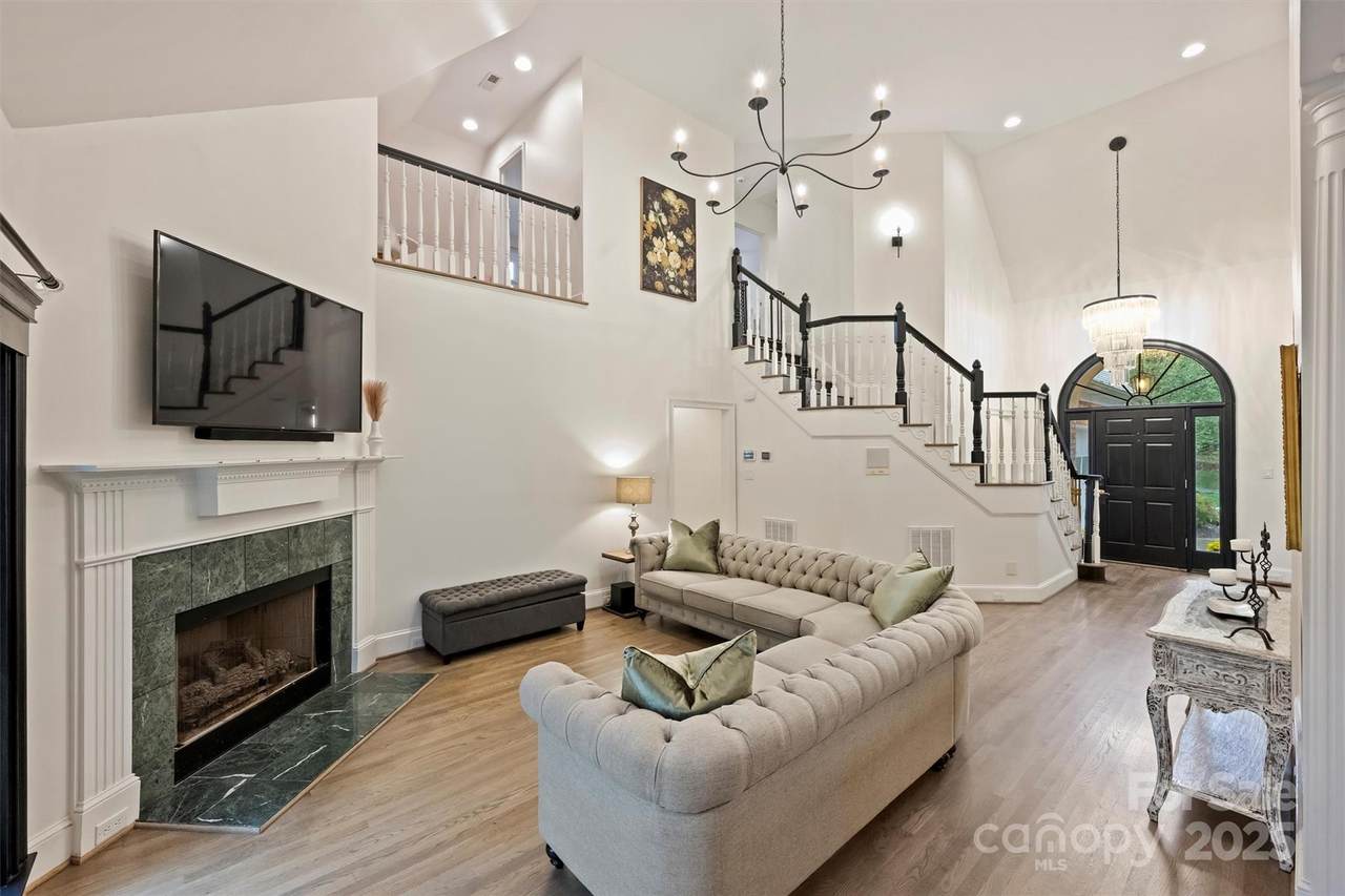 13428 Scanlan Way - Photo 1