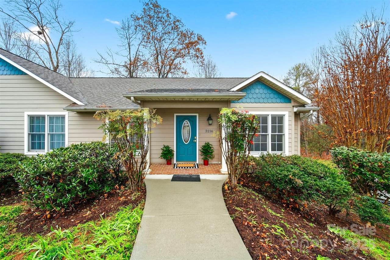 3216 Robert Clontz Place - Photo 1