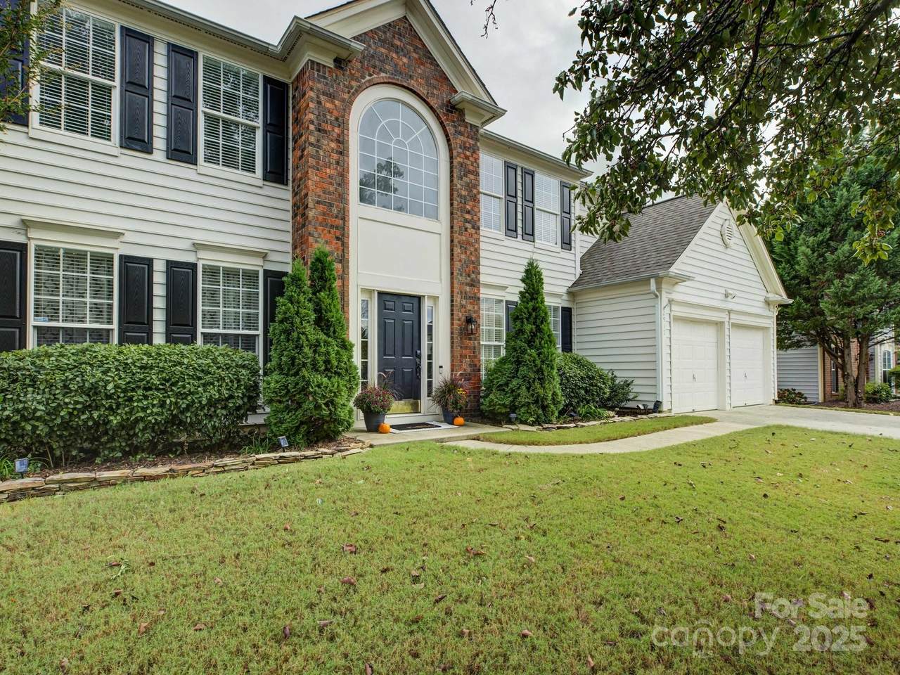 2917 Misty Hill Lane - Photo 1