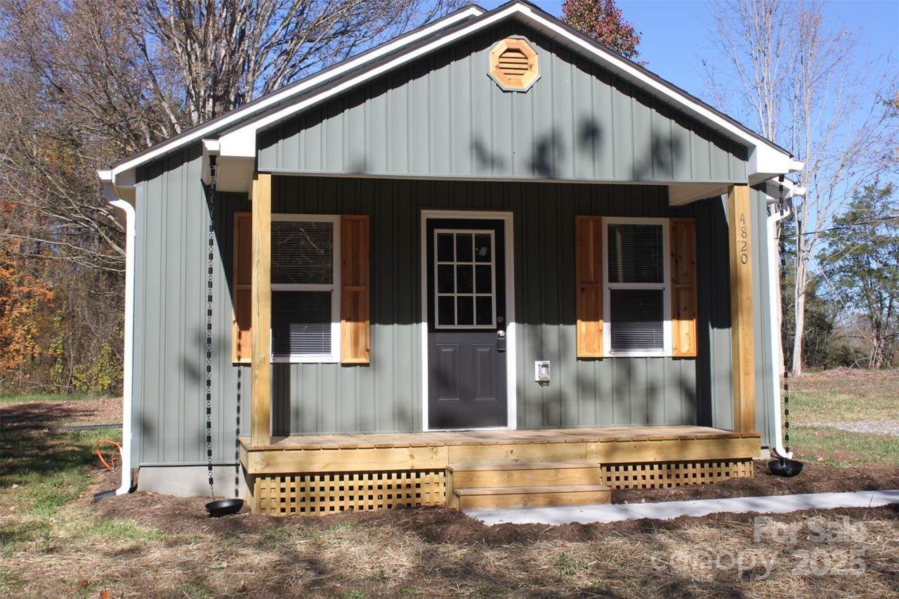 4820 Loff Street - Photo 1