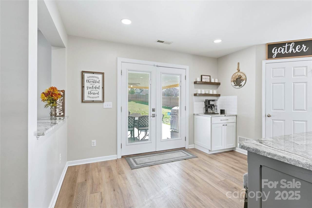 305 High Knoll Drive - Photo 1