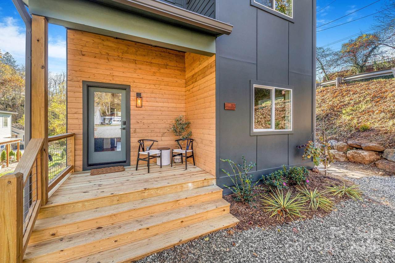 67 Crestfield Avenue - Photo 1